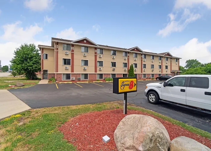 Super 8 By Wyndham Kenosha/Pleasant Prairie