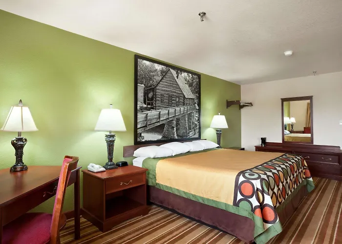 Super 8 By Wyndham Macon