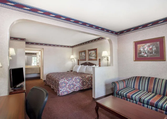 Days Inn By Wyndham Saint Pauls