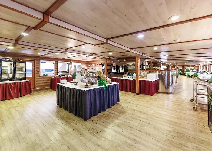 Botel Marina