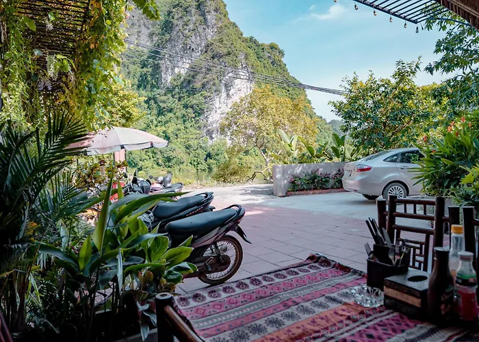 Trang An Freedom Hood