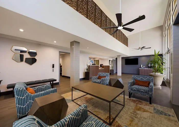 Best Western Inn & Suites Lemoore