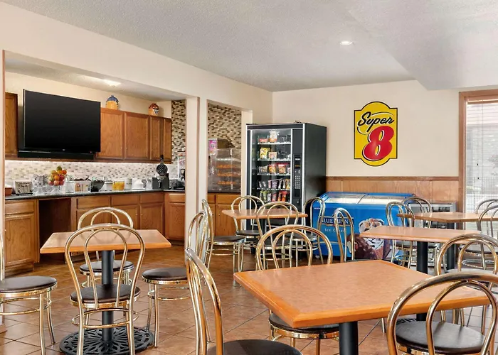 Super 8 By Wyndham Waco University Area