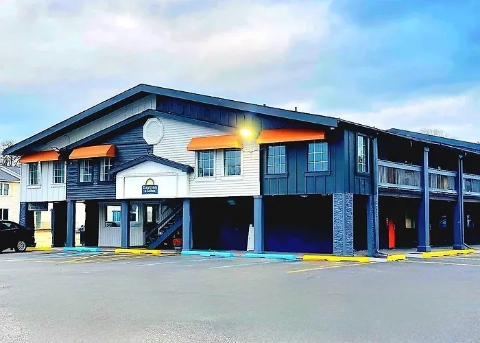 Days Inn And Suites By Wyndham Port Huron