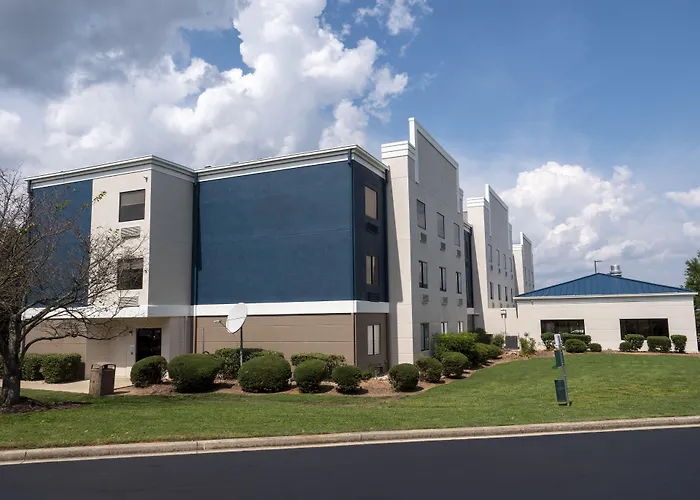 Holiday Inn Express & Suites Greenville Airport I85 By Ihg