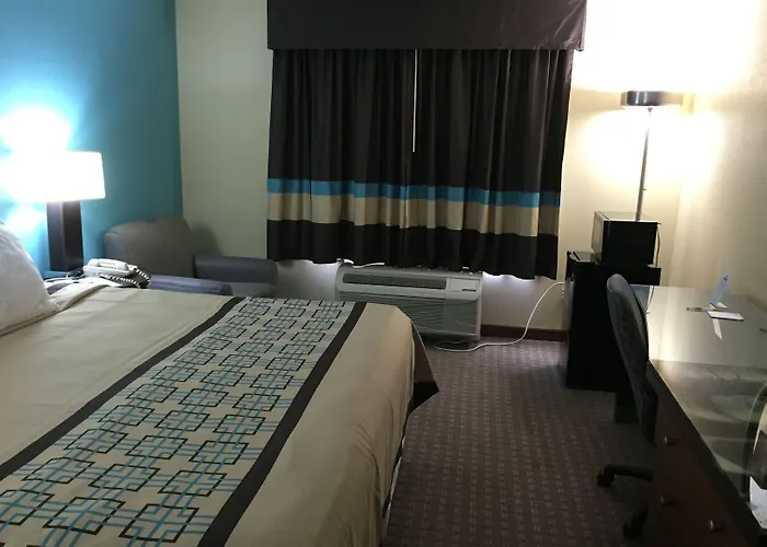 Clarion Pointe Atlanta Airport College Park