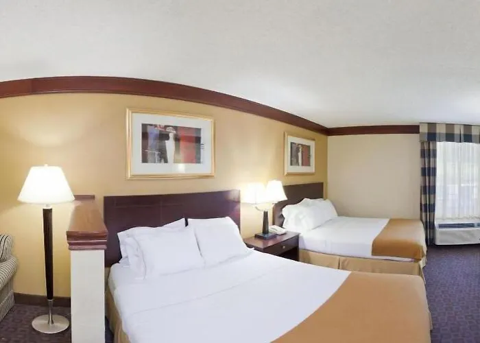 Days Inn & Suites By Wyndham Tahlequah