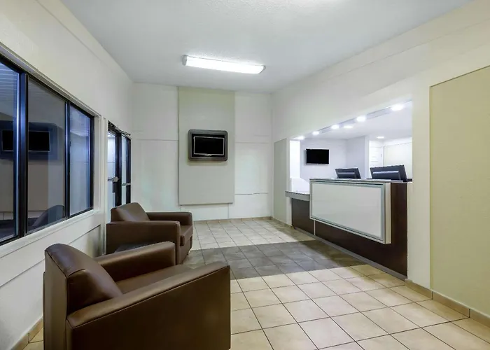 Travelodge By Wyndham Essington / Philadelphia Airport