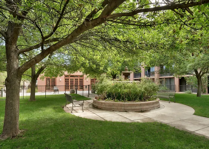 Courtyard By Marriott Albuquerque