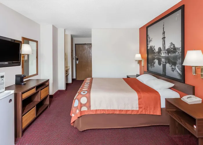 Super 8 By Wyndham Washington/Peoria Area