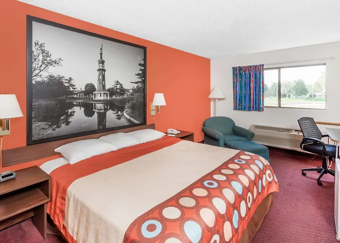 Super 8 By Wyndham Washington/Peoria Area