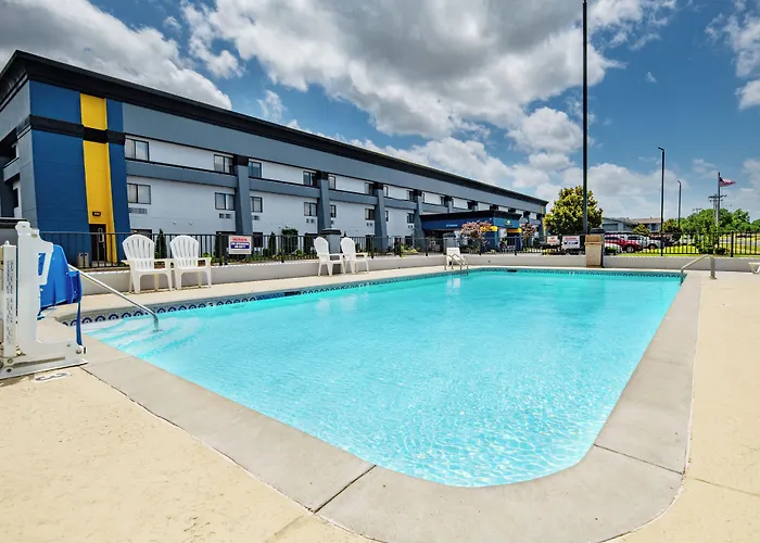 Days Inn By Wyndham Fort Smith
