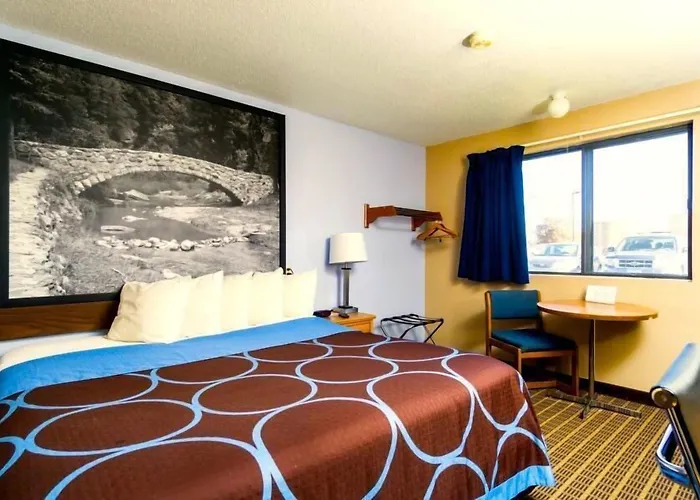 Super 8 By Wyndham Burlington
