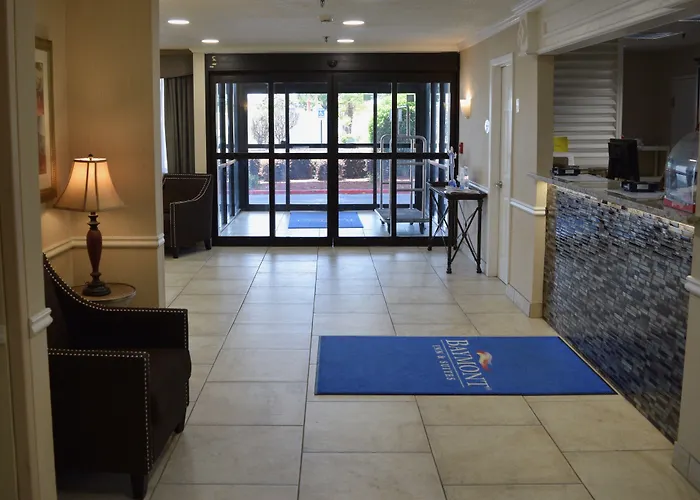 Baymont By Wyndham Texarkana