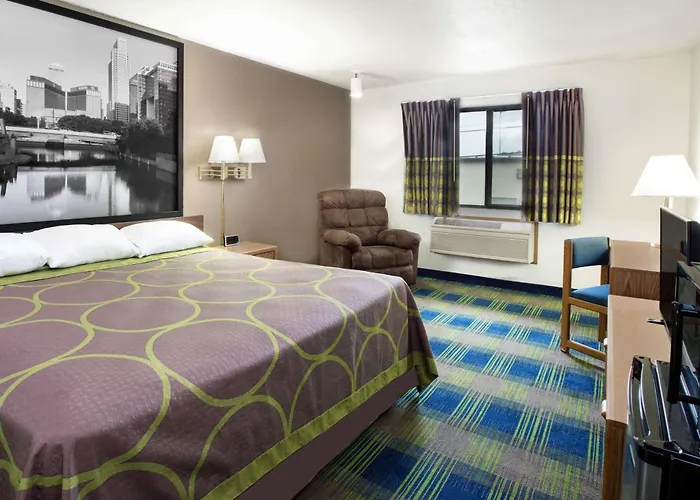 Super 8 By Wyndham Columbus