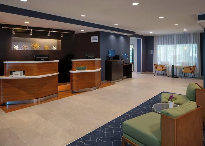 Courtyard By Marriott Covington / Mandeville
