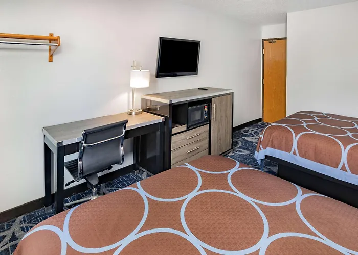 Super 8 By Wyndham Johnstown/Gloversville