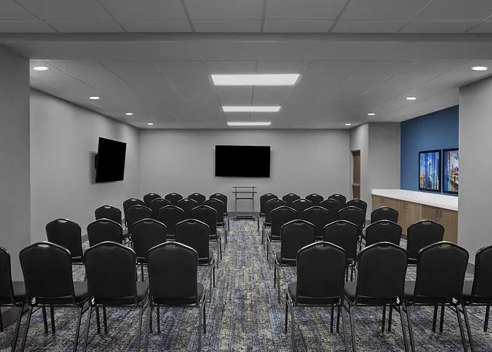 Hampton Inn Cleveland-Downtown