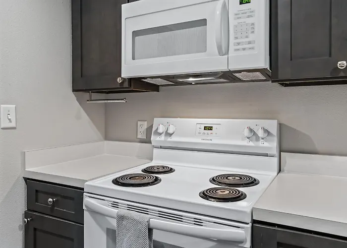 Baymont By Wyndham Ocala Suites