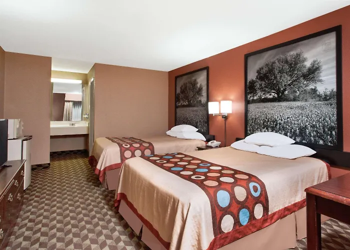 Super 8 By Wyndham Bastrop Tx