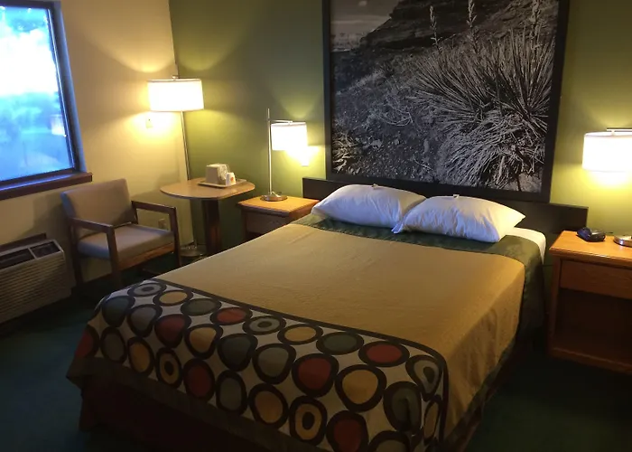 Super 8 By Wyndham Buffalo