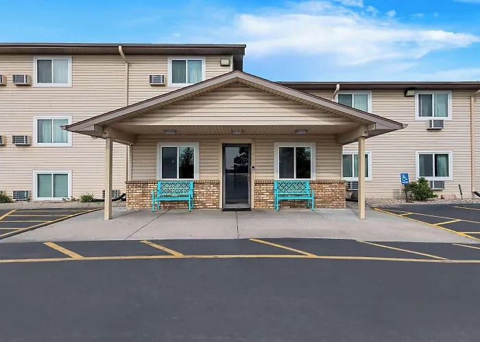 Super 8 By Wyndham Council Bluffs Ia Omaha Ne Area