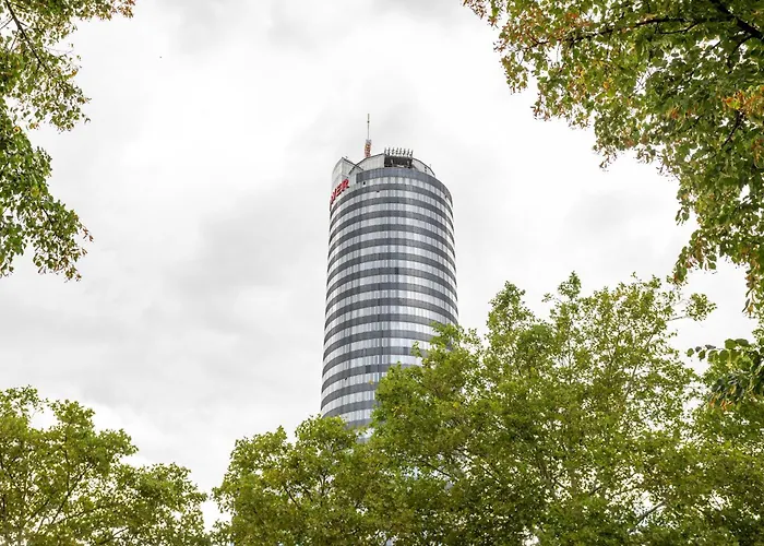 Global Living I Jena Markplatz