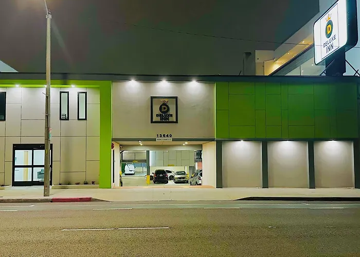 Deluxe Inn Hawthorne/ Lax