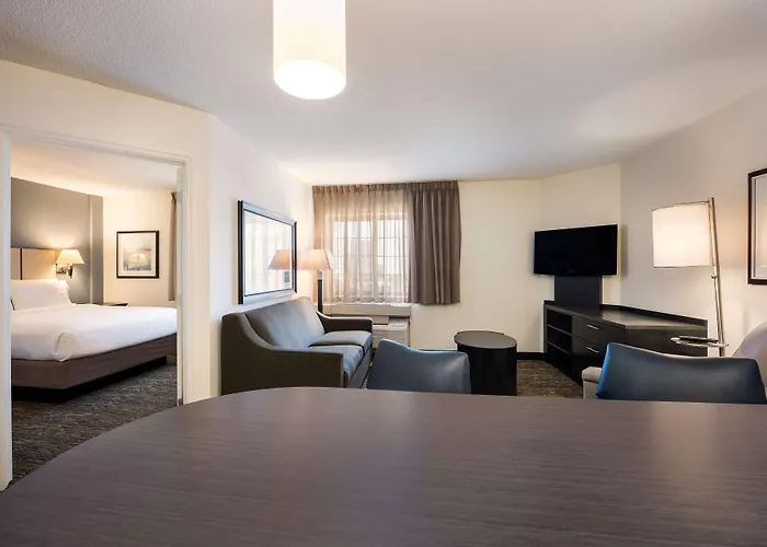 Sonesta Simply Suites Chicago Waukegan