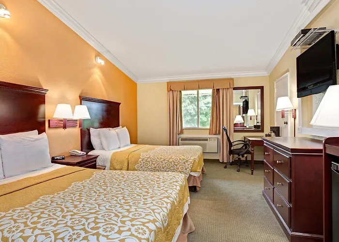 Days Inn By Wyndham Nanuet / Spring Valley