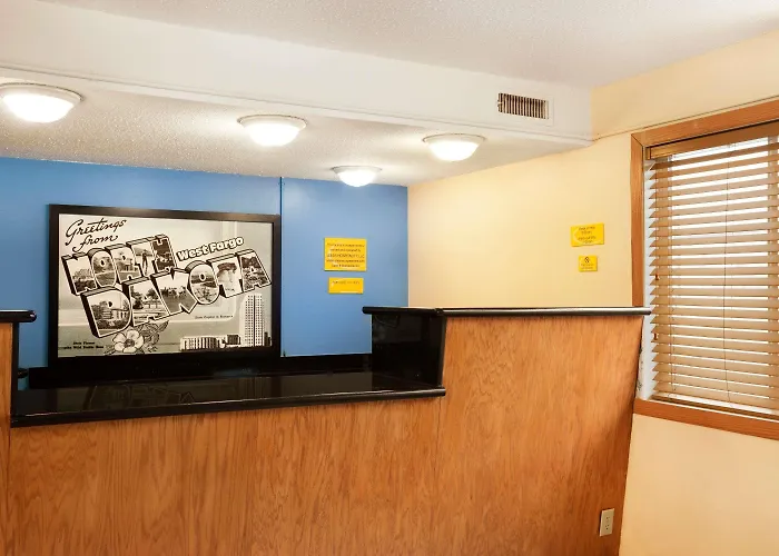 Super 8 By Wyndham West Fargo Main Ave Nd