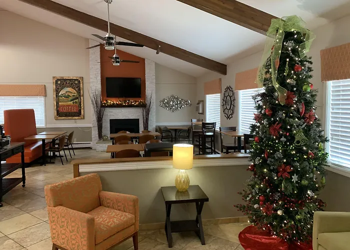 Nichols Inn & Suites