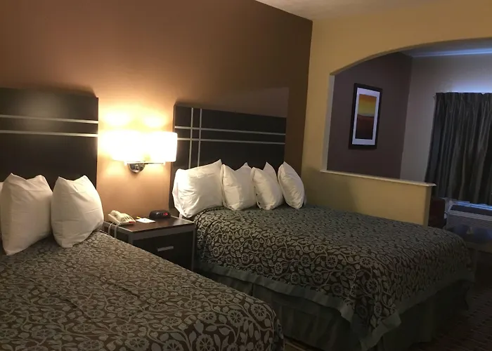 Days Inn & Suites By Wyndham Houston North - Spring