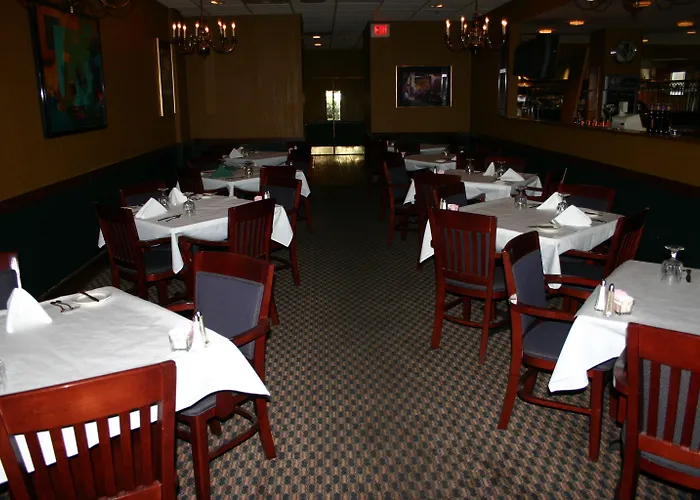 Maron Hotel & Suites