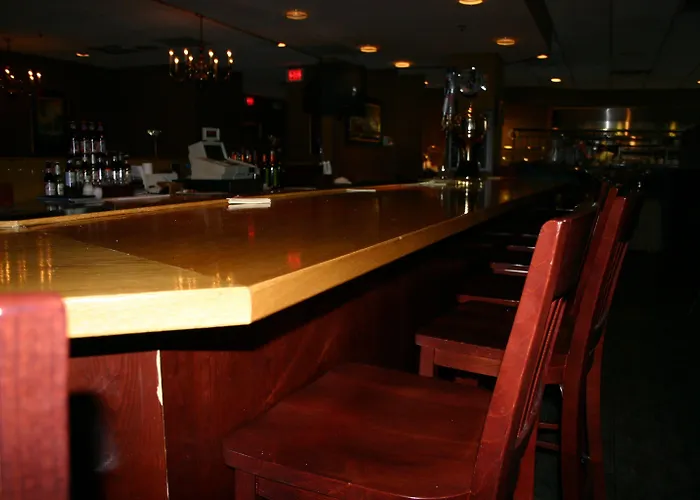Maron Hotel & Suites