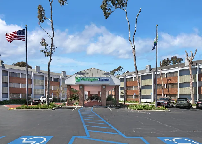Holiday Inn Express Port Hueneme By Ihg