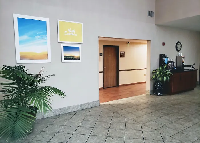 Days Inn & Suites By Wyndham Morris I-80