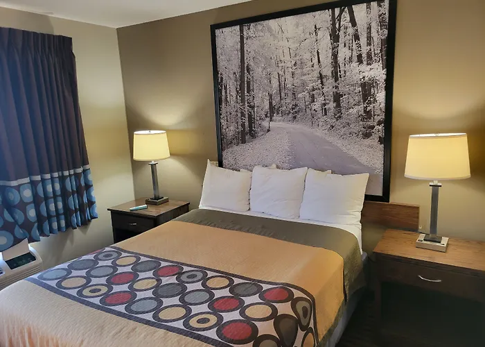 Super 8 By Wyndham Portage