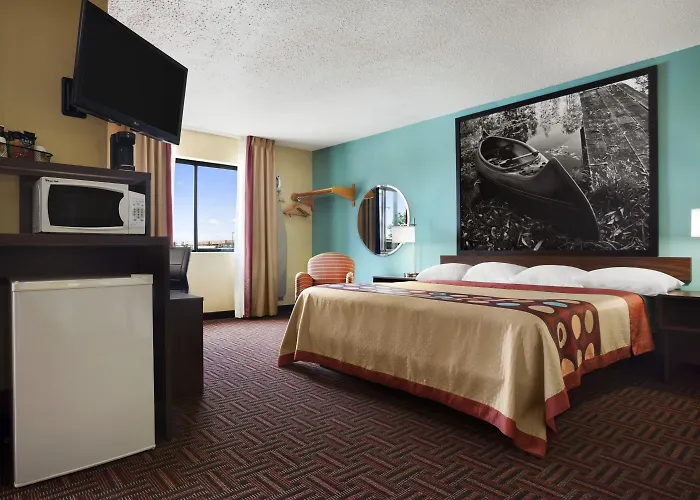 Super 8 By Wyndham Marion