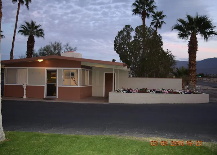 Stanlunds Inn And Suites