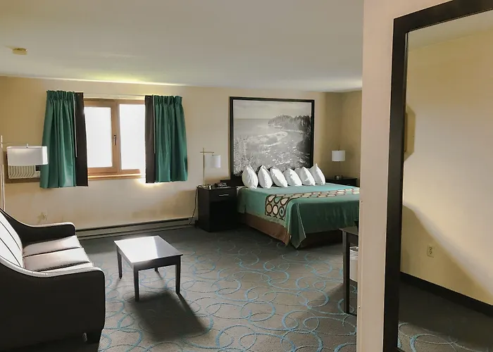 Super 8 By Wyndham Duluth