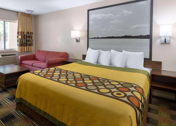 Super 8 By Wyndham Williamsburg/Historic Area