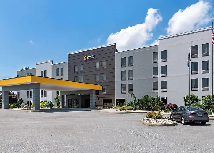 Comfort Inn & Suites York North