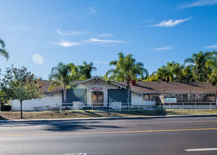 Fallbrook Country Inn