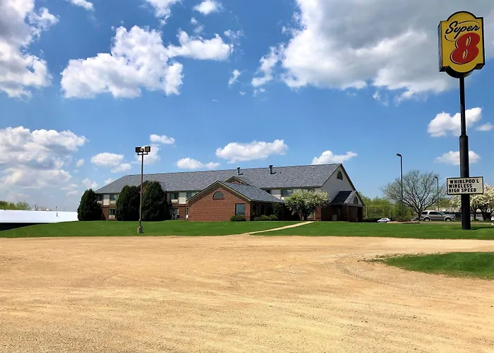 Super 8 By Wyndham Dodgeville