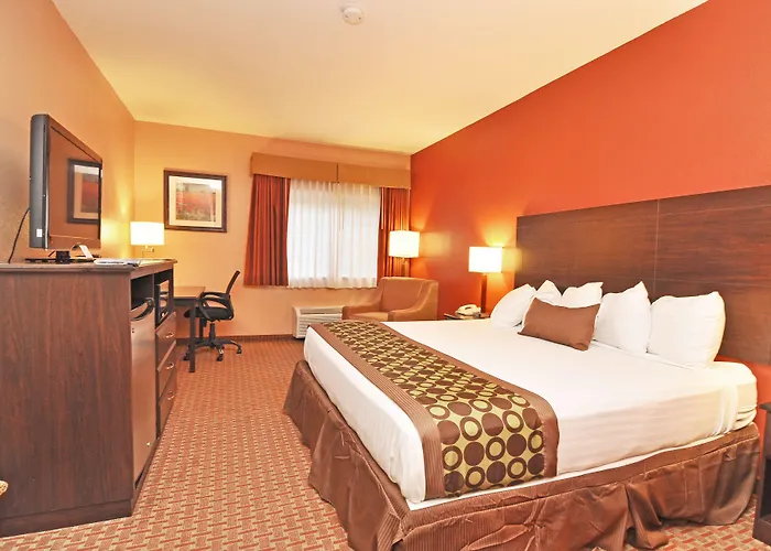 Surestay Plus Hotel By Best Western Topeka