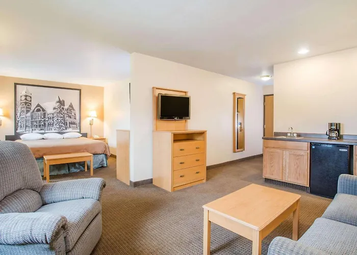 Super 8 By Wyndham Monroe Wi