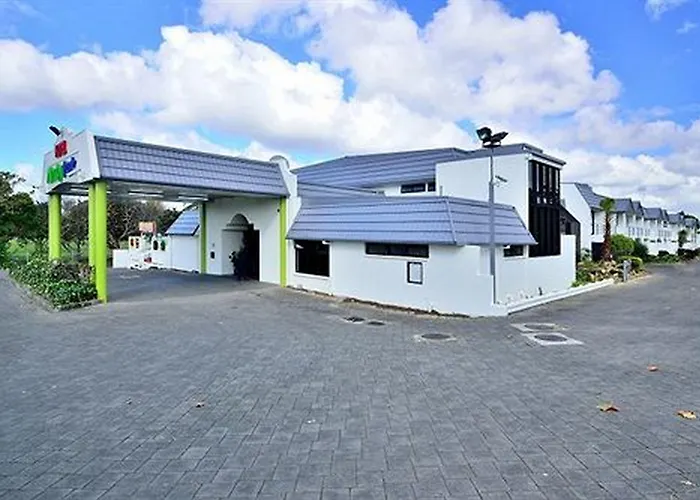 Manukau Hotel & Conference Centre