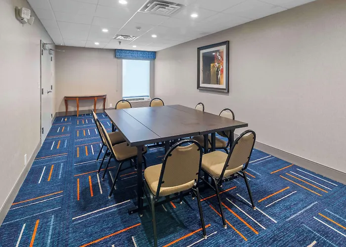 Hampton Inn Atlanta-Woodstock