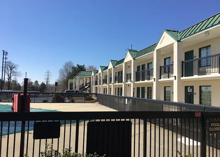 Quality Inn & Suites Hanes Mall